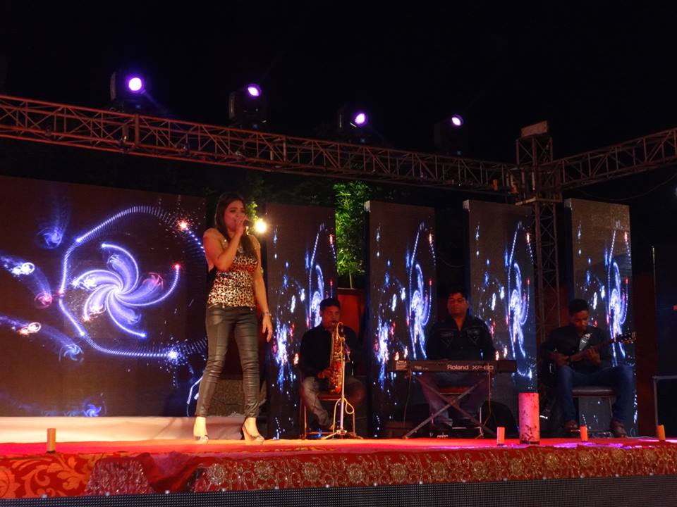 best live band with girl jaipur